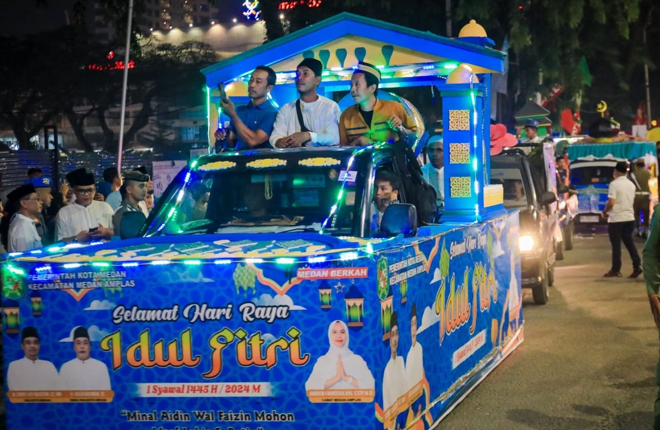 Pawai Kendaraan Hias Semarakkan Malam Takbiran Idul Fitri 1445 H di Kota Medan