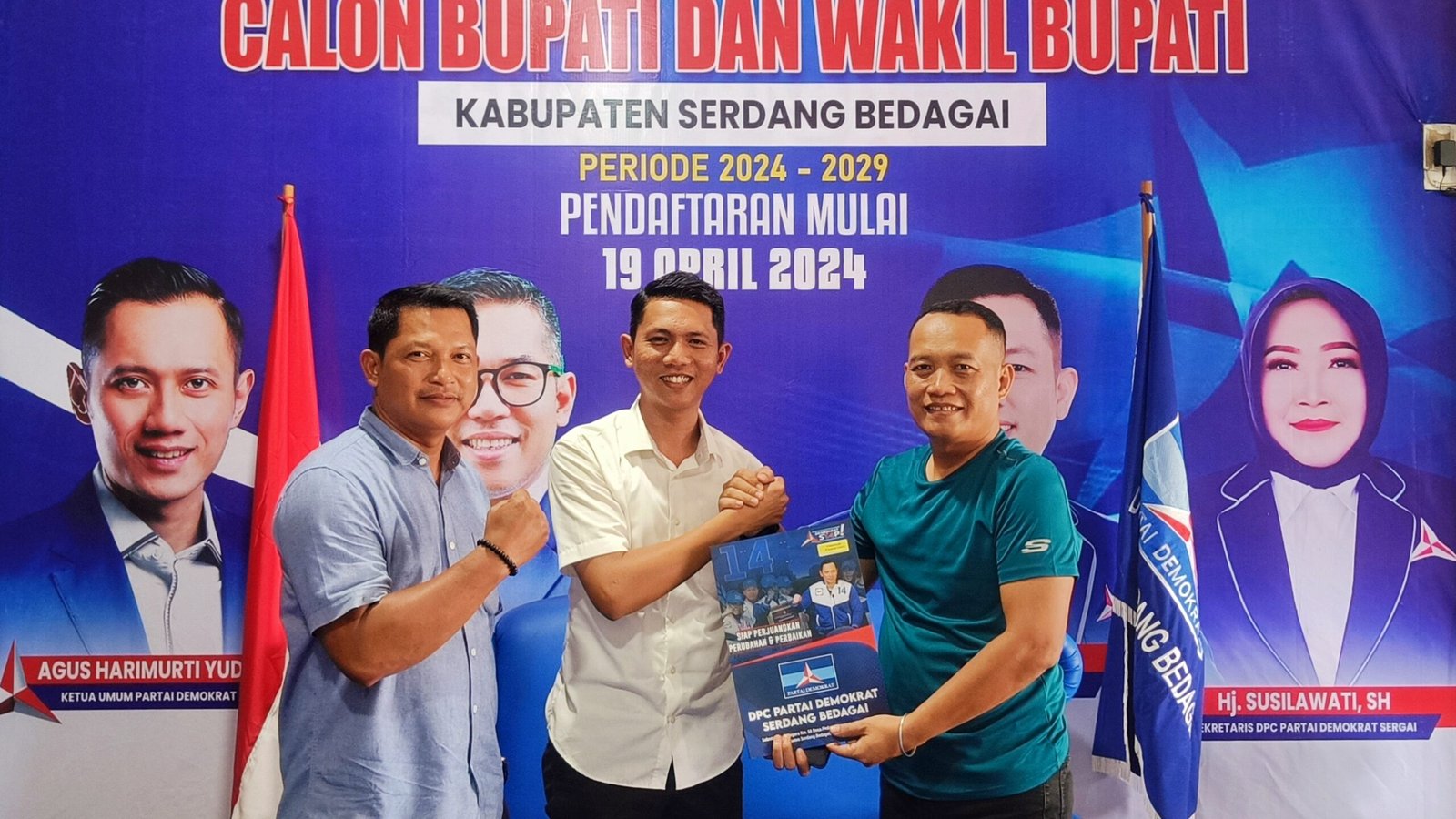 Ambil Formulir Pendaftaran di DPC Demokrat Sergai, Zoefri Arie Siap Ikut Pilkada